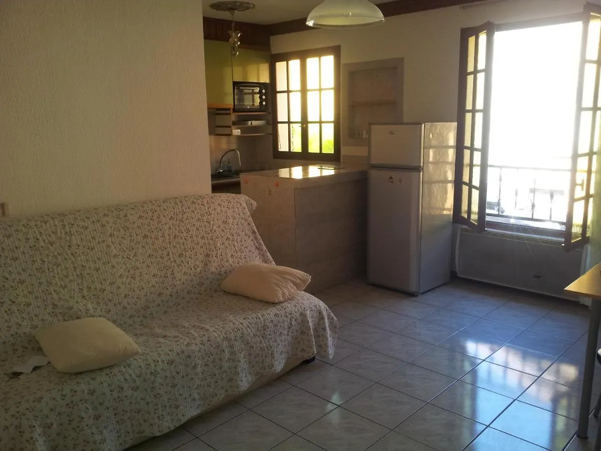 Joli appartement T2 au village de Rochebrune 05190 France